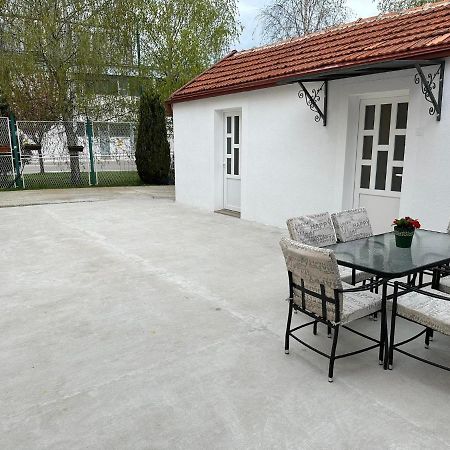 Apartmani Emily & Jully Nikšić Kültér fotó