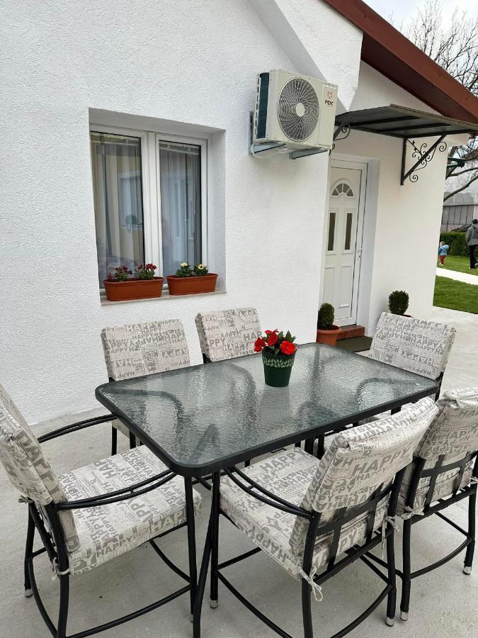 Apartmani Emily & Jully Nikšić Kültér fotó
