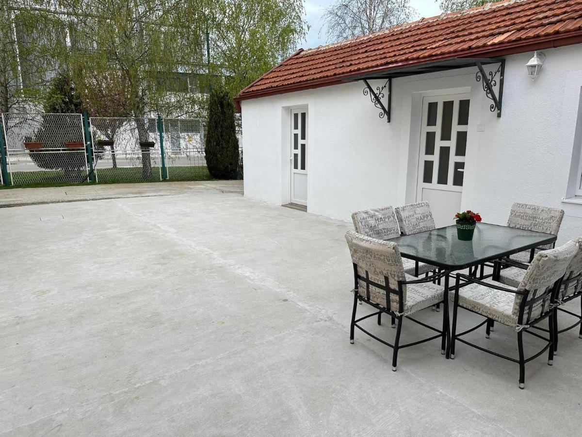 Apartmani Emily & Jully Nikšić Kültér fotó