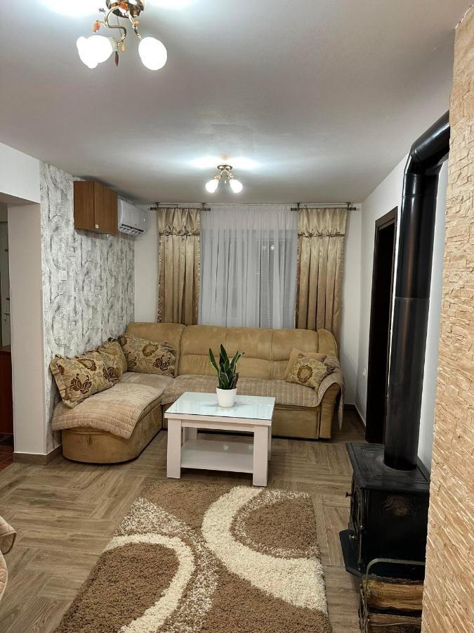 Apartmani Emily & Jully Nikšić Kültér fotó
