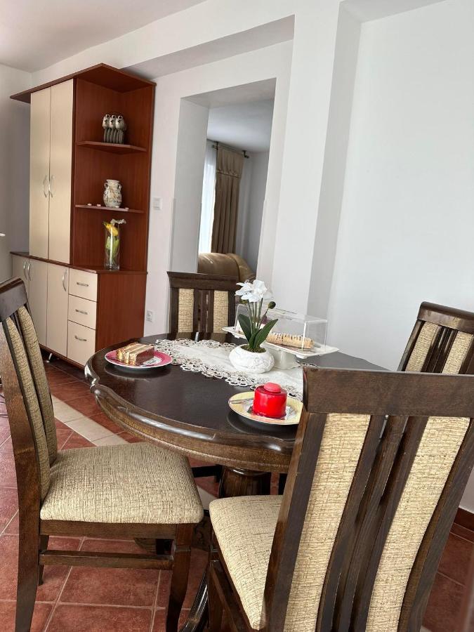 Apartmani Emily & Jully Nikšić Kültér fotó