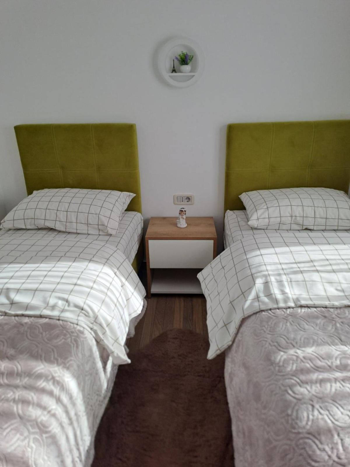 Apartmani Emily & Jully Nikšić Kültér fotó