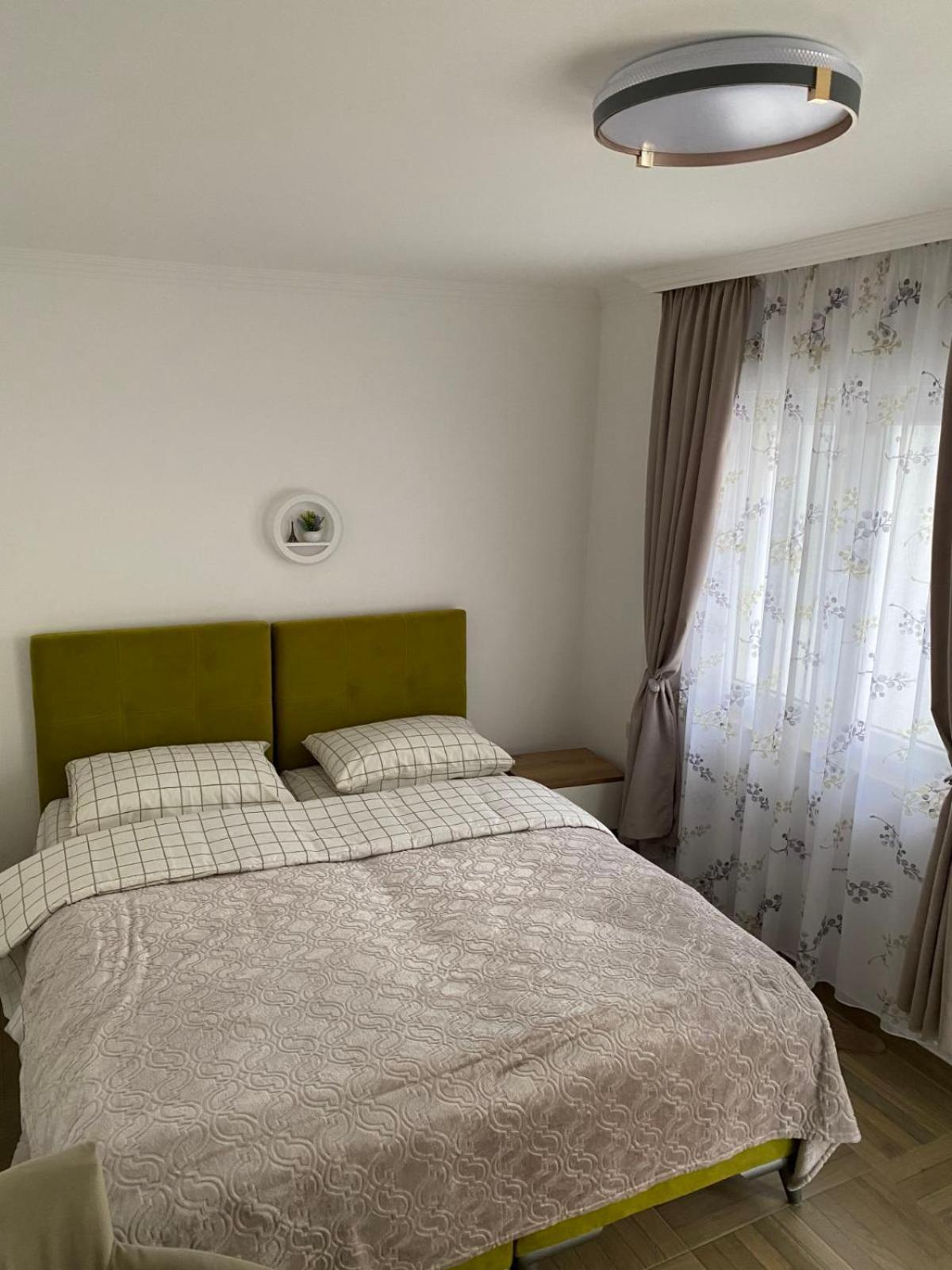 Apartmani Emily & Jully Nikšić Kültér fotó