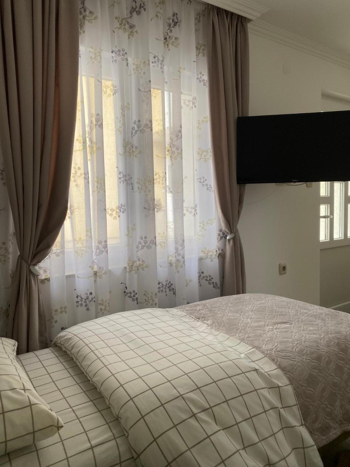 Apartmani Emily & Jully Nikšić Kültér fotó