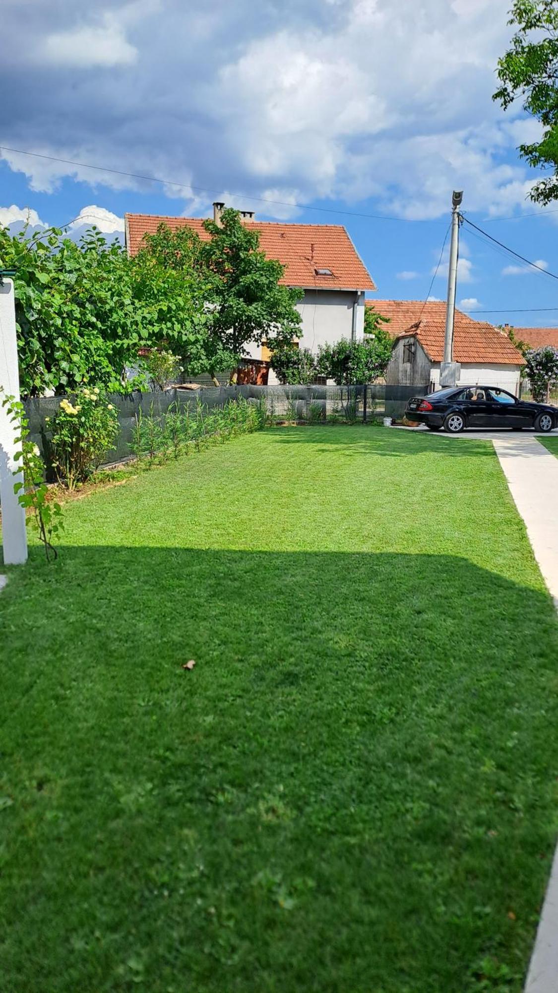Apartmani Emily & Jully Nikšić Szoba fotó