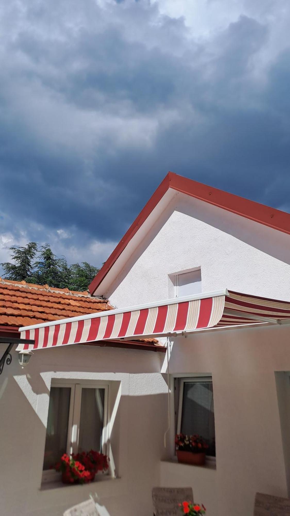 Apartmani Emily & Jully Nikšić Szoba fotó